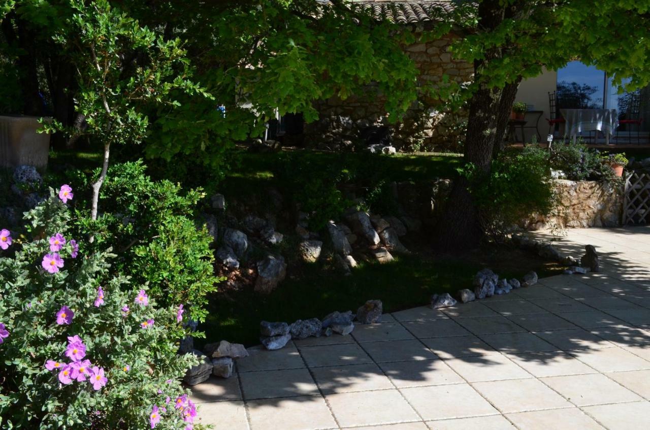 Sous Les Chenes Villa Lussan  Eksteriør billede